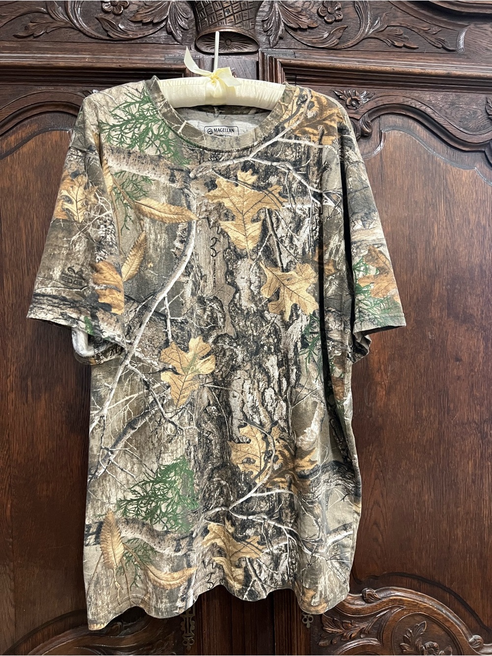 Magellan Outdoors Men’s Realtree Camo Short Sleeve T-Shirt - Brown/Green